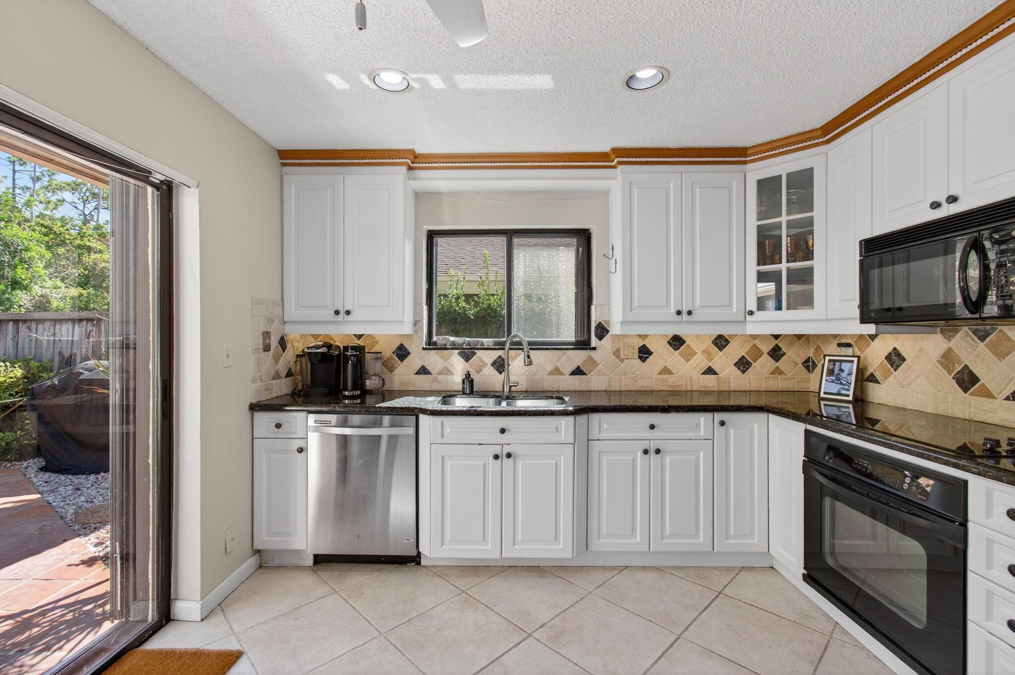 SIERRA DEL MAR - Residential Lease