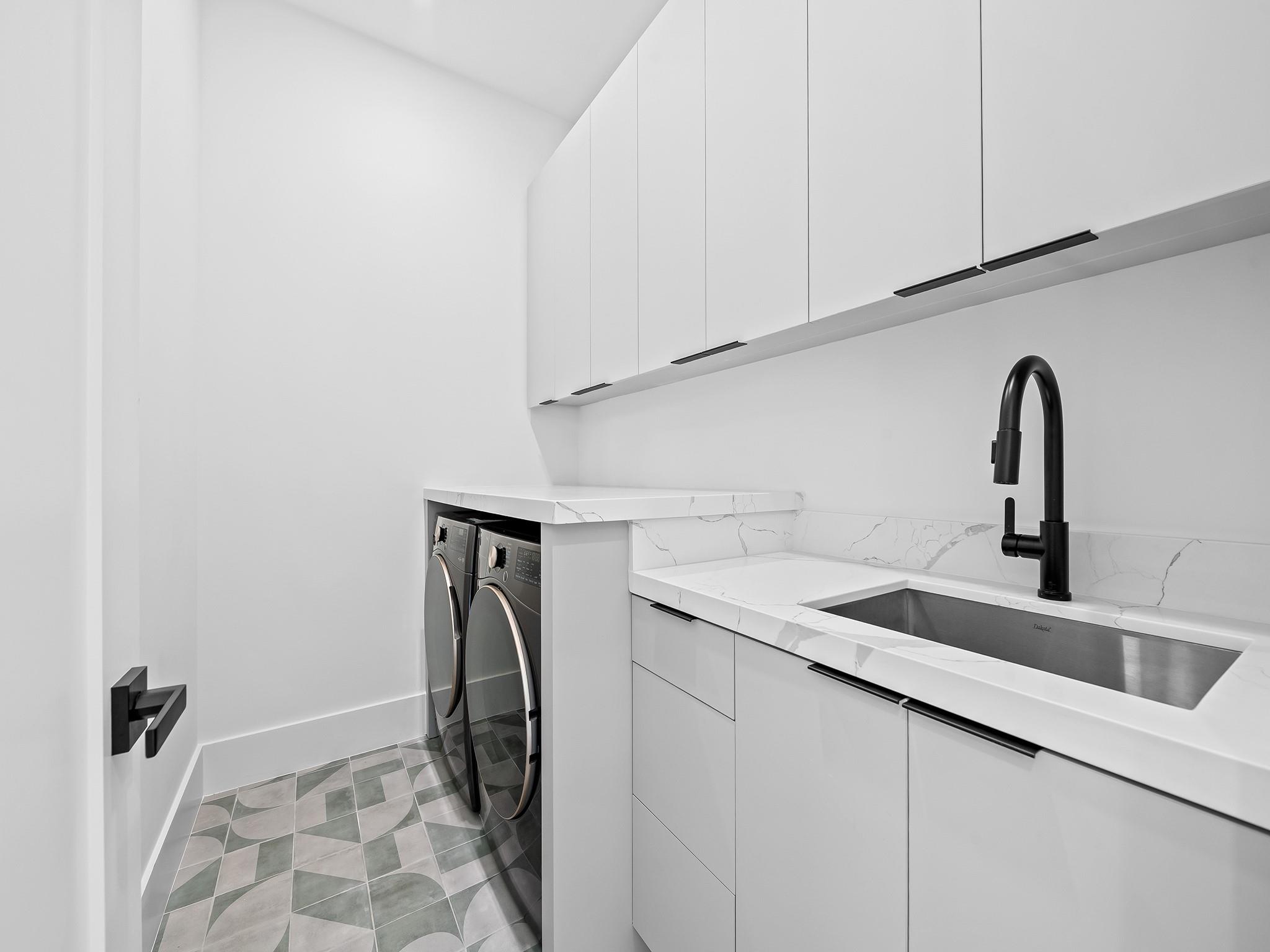 SOUTH NEW RIVER ISLES SEC - Residential