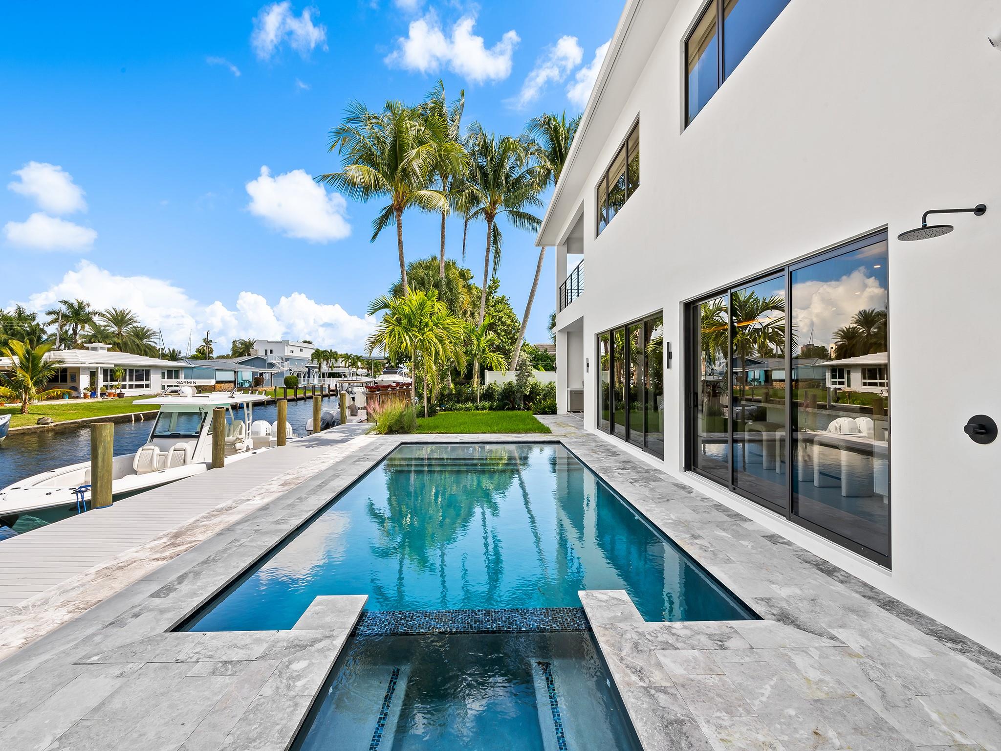 1317 Tangelo Isle