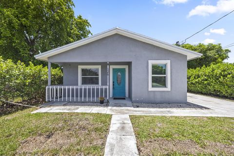 126 NW 6th Avenue Delray Beach FL 33444