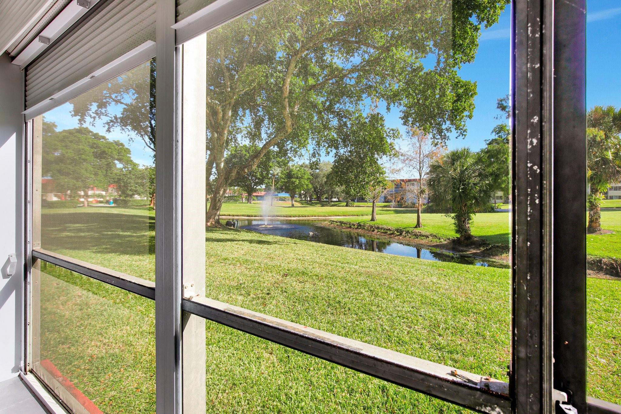 HOLLYBROOK GOLF & TENNIS - Residential
