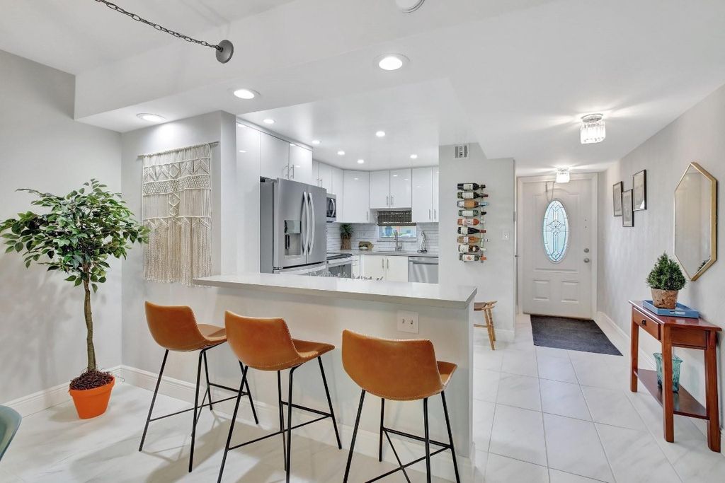 Photo of 700 S Hollybrook Drive #104, Pembroke Pines, FL 33025 (MLS # F10474113)