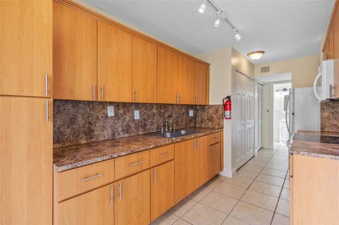 3550 Blue Lake Dr 105 Pompano Beach FL 33064