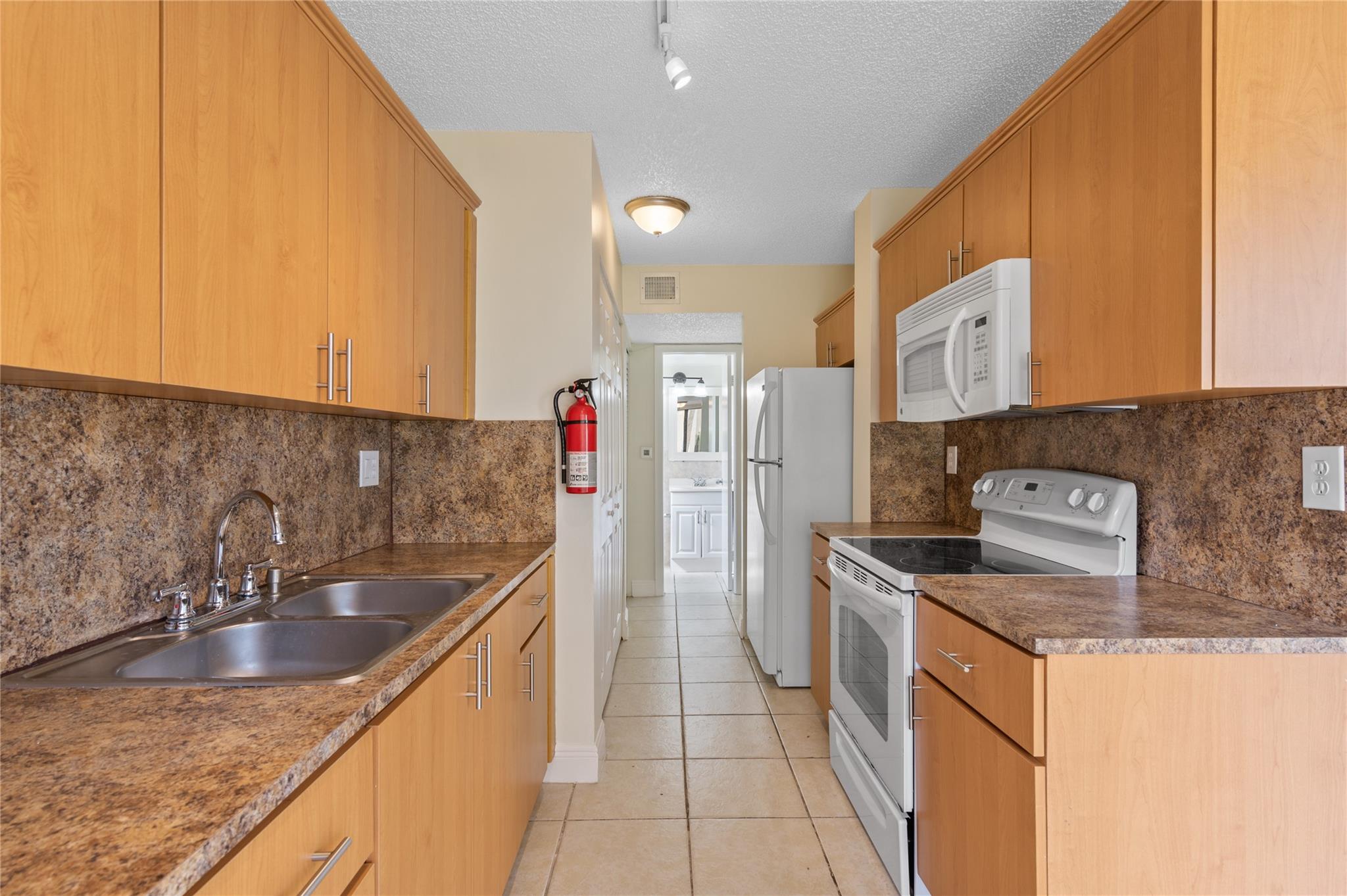 3550 Blue Lake Dr 105