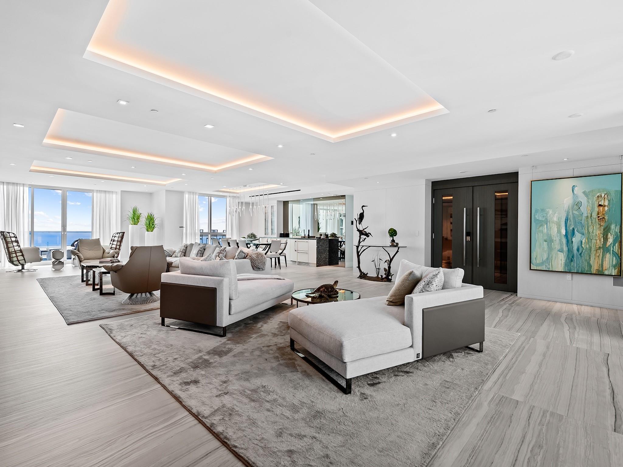 Las Olas Beach Club - Residential