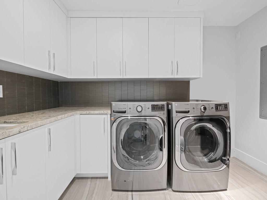 Las Olas Beach Club - Residential