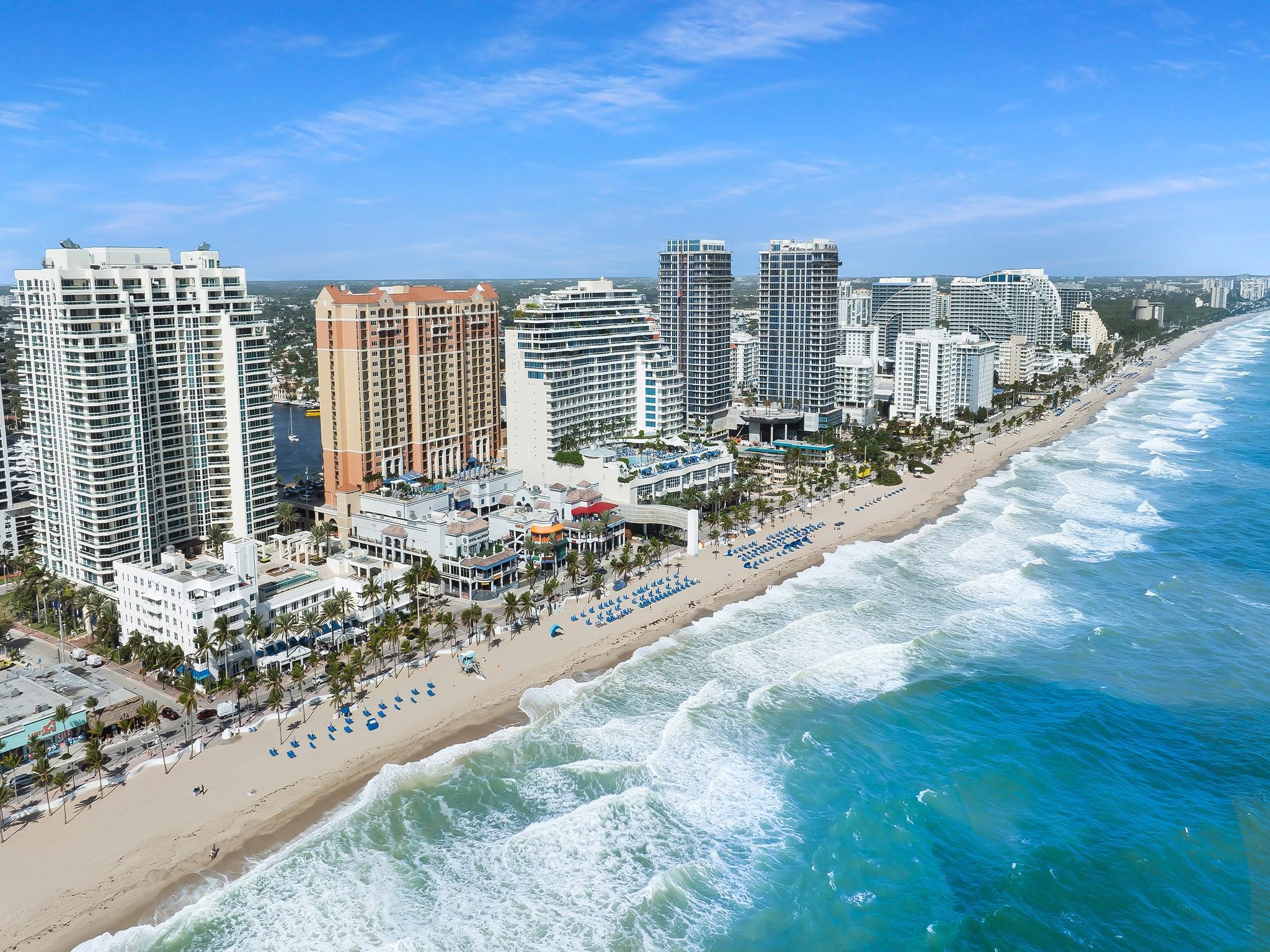 Las Olas Beach Club - Residential