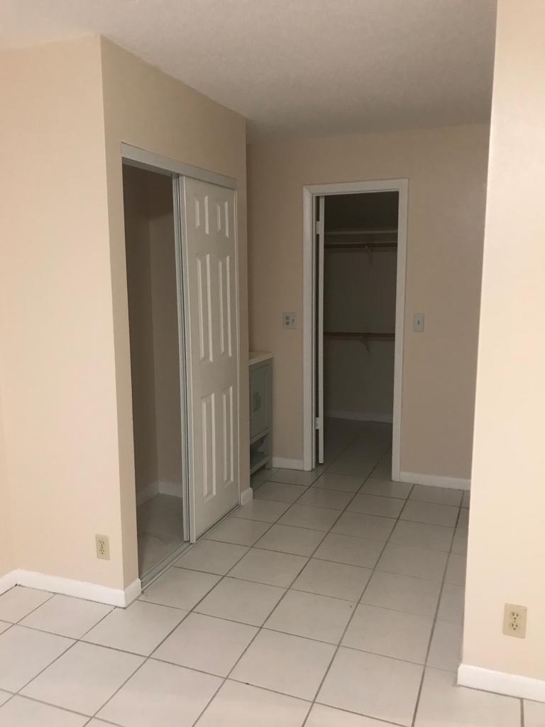 20886 Vinesta Circle 313