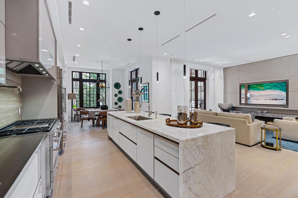 PALAZZO VILLAS OF PALM BE - Residential