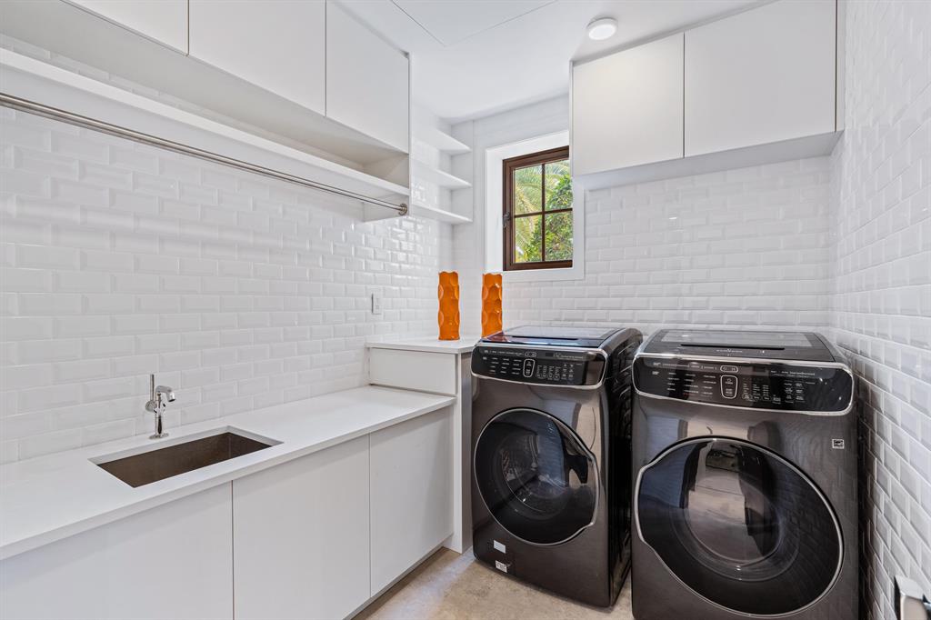 PALAZZO VILLAS OF PALM BE - Residential