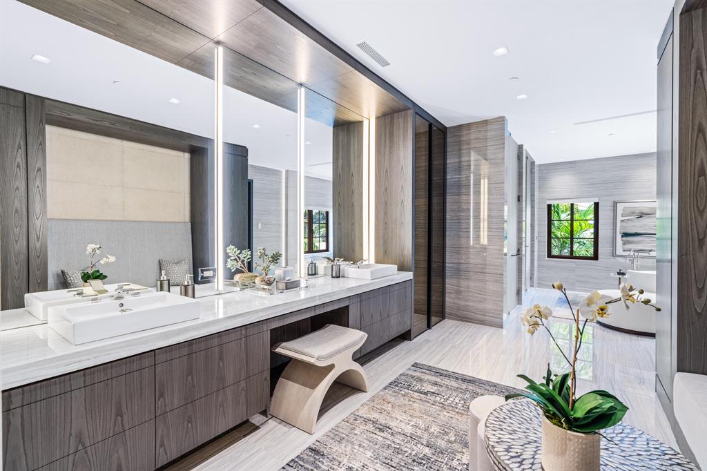 PALAZZO VILLAS OF PALM BE - Residential