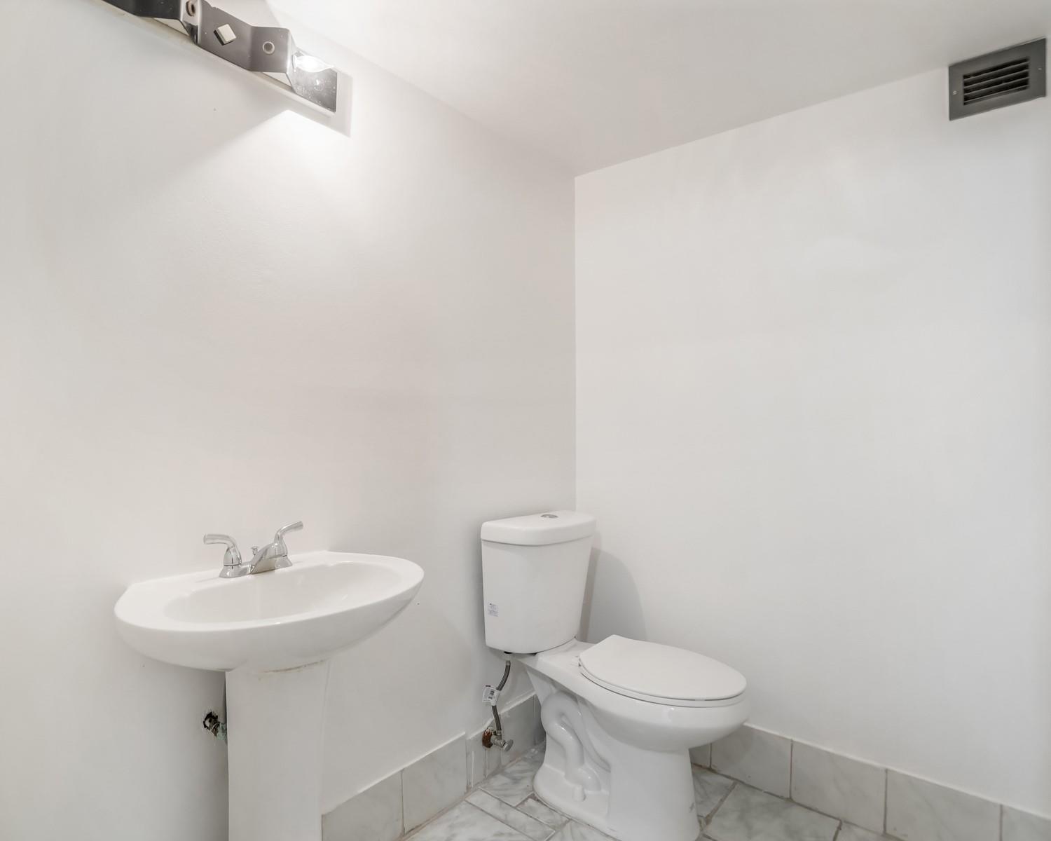 THE FALLS AT INVERRARY - Residential