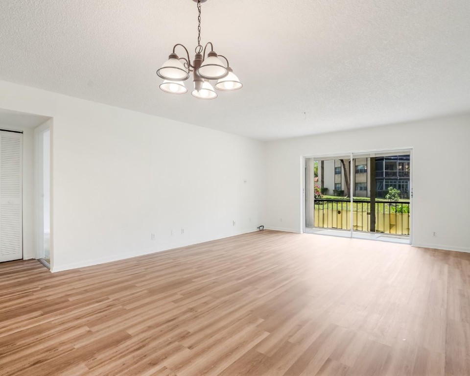 THE FALLS AT INVERRARY - Residential