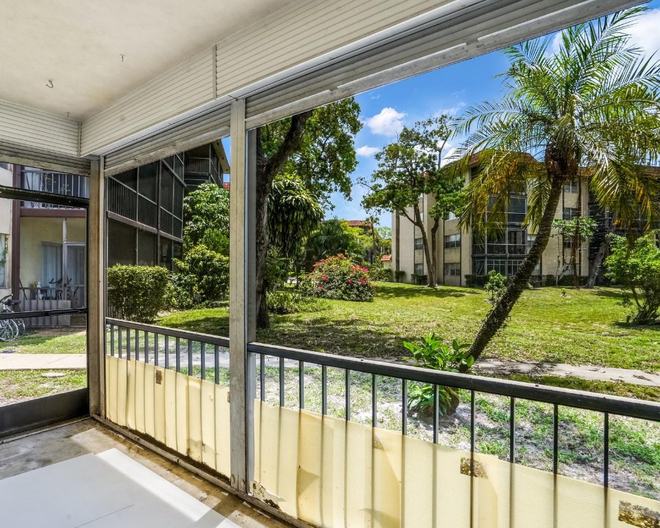 THE FALLS AT INVERRARY - Residential