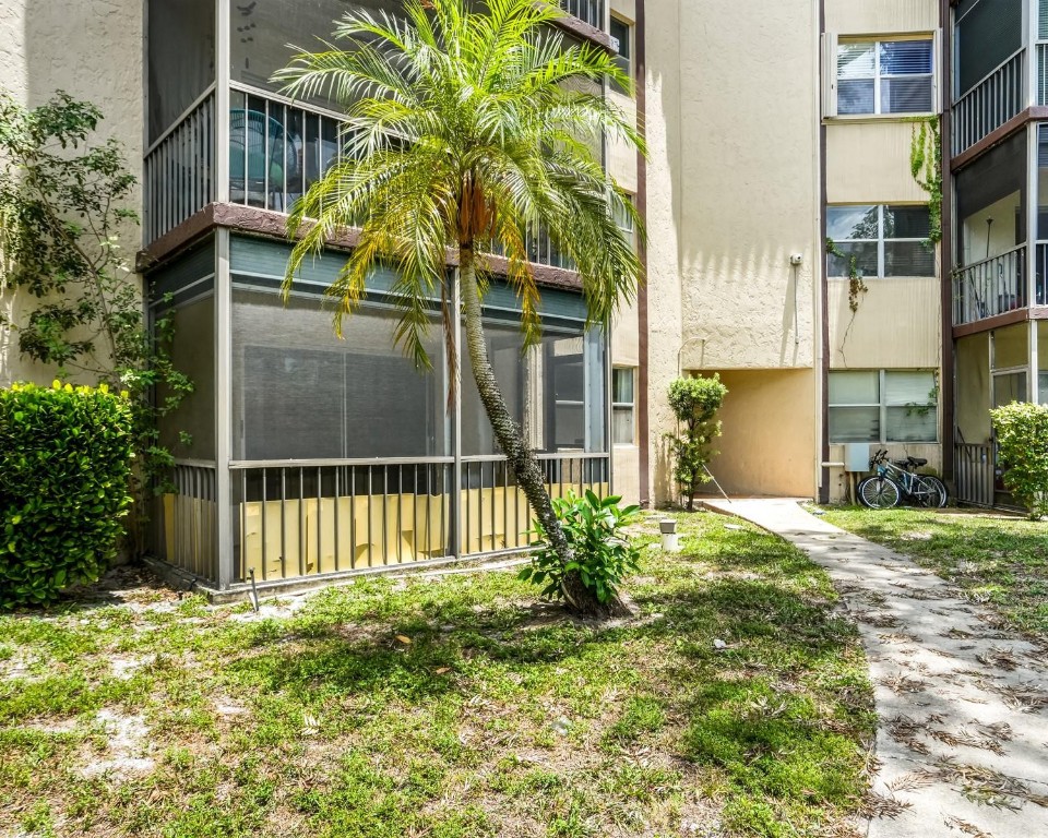 THE FALLS AT INVERRARY - Residential