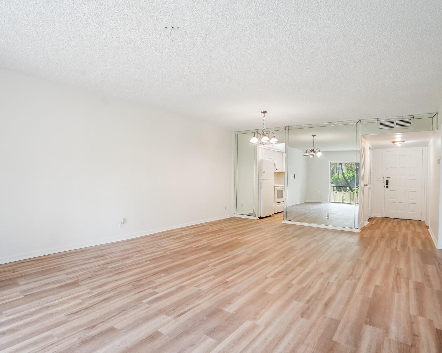 THE FALLS AT INVERRARY - Residential