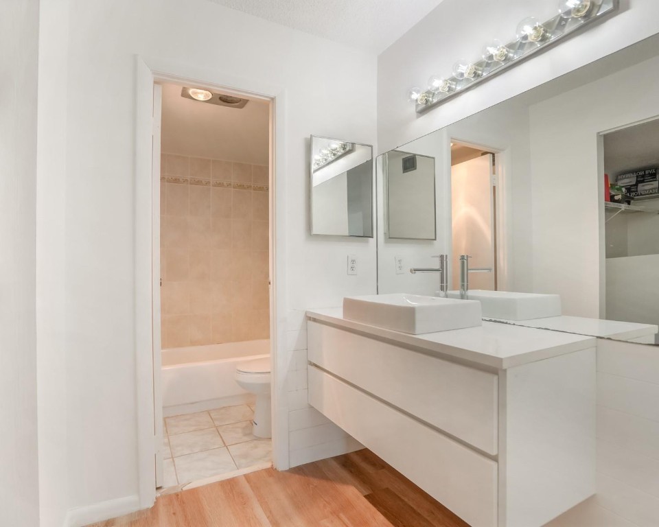 THE FALLS AT INVERRARY - Residential