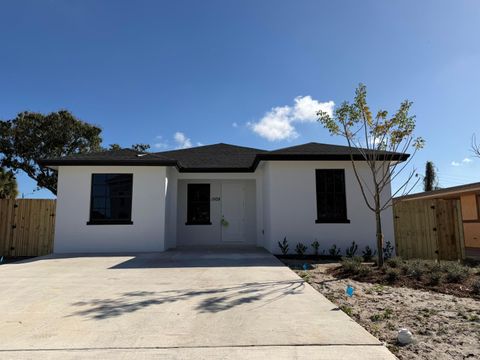 1509 W 28th Street Riviera Beach FL 33404