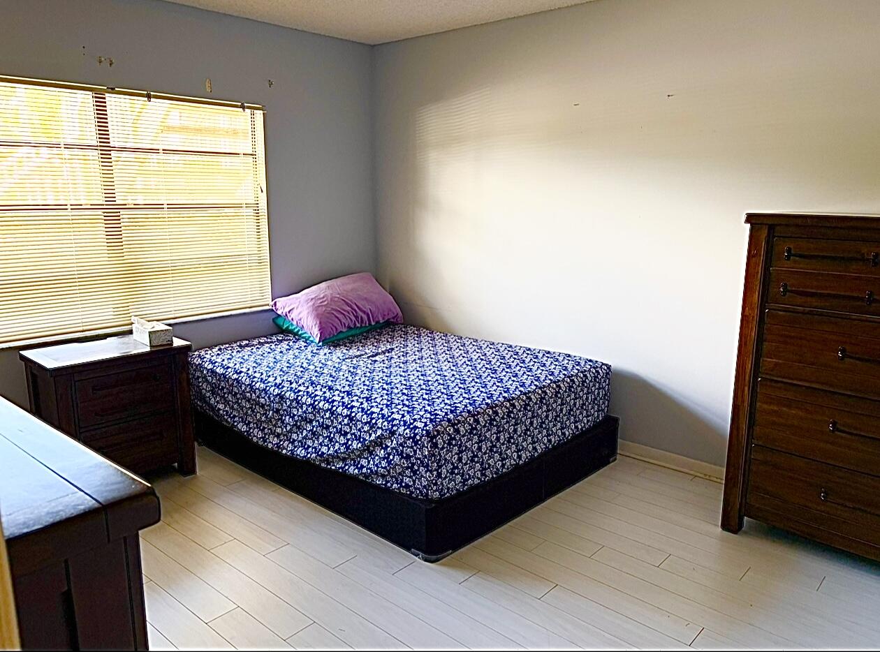 STRATFORD AT HUNTERS RUN CONDO - Residential