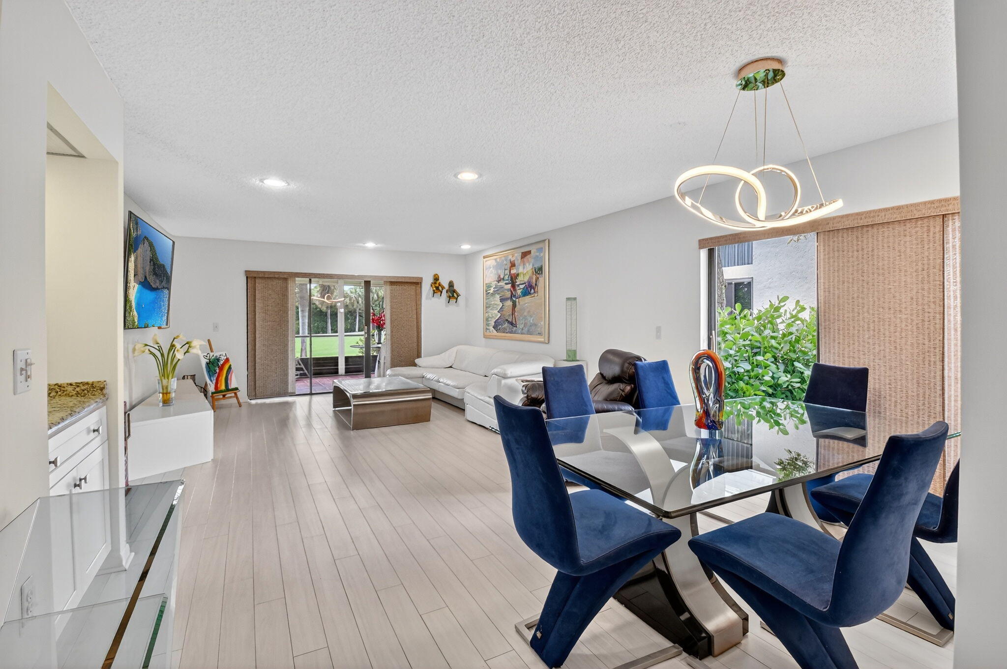 STRATFORD AT HUNTERS RUN CONDO - Residential