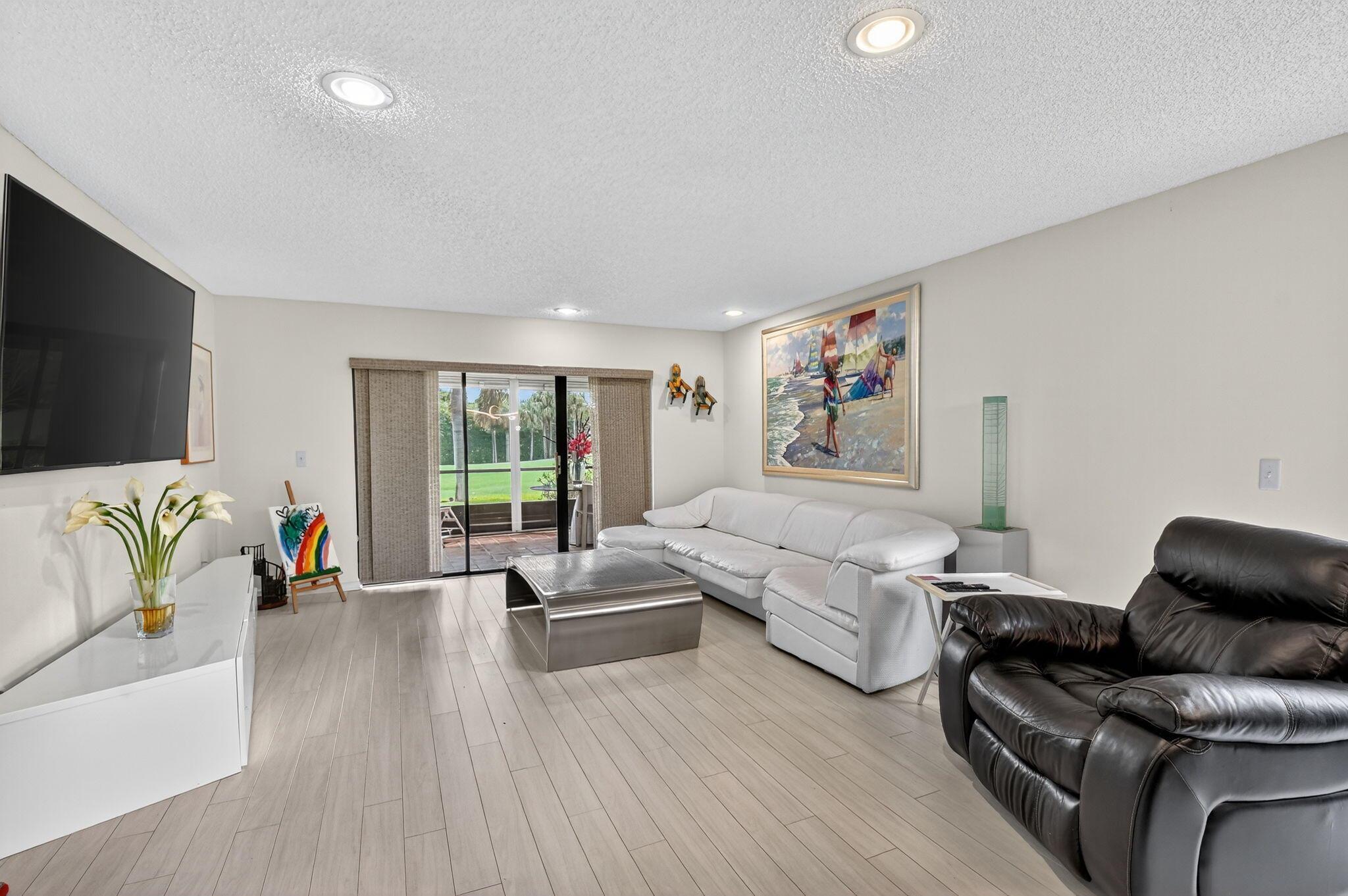 STRATFORD AT HUNTERS RUN - Residential