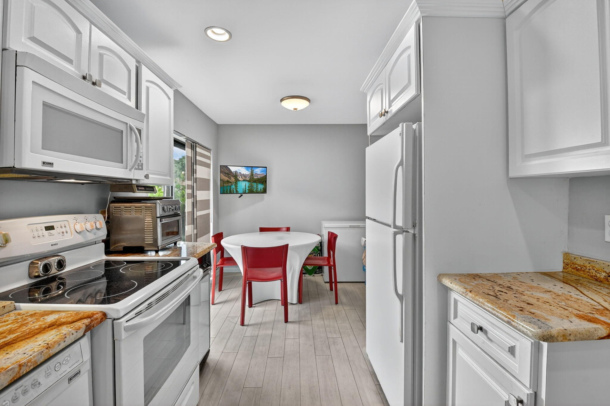 STRATFORD AT HUNTERS RUN CONDO - Residential