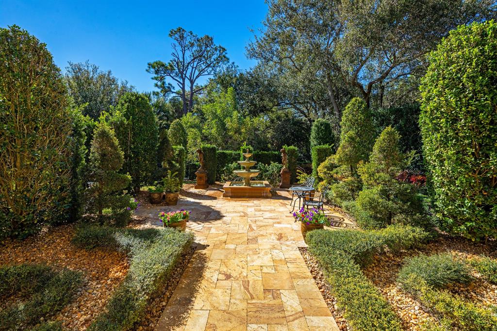 BEARS CLUB - Residential