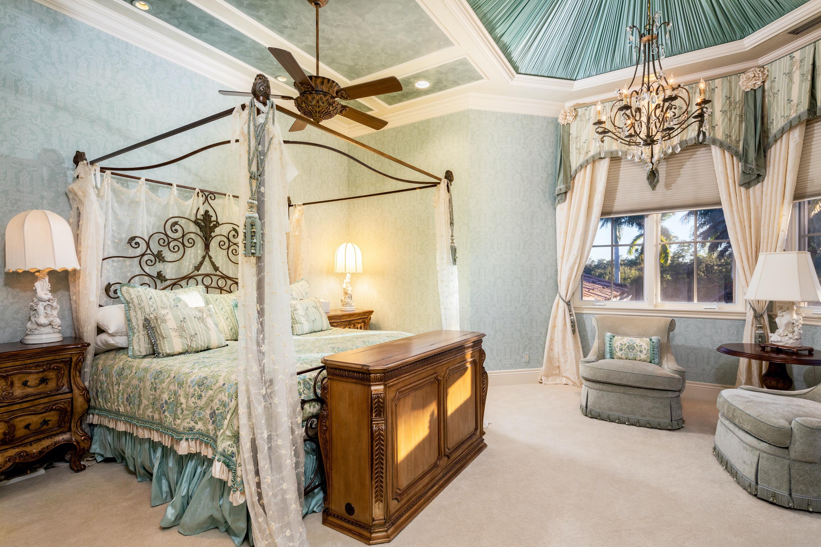 BEARS CLUB - Residential