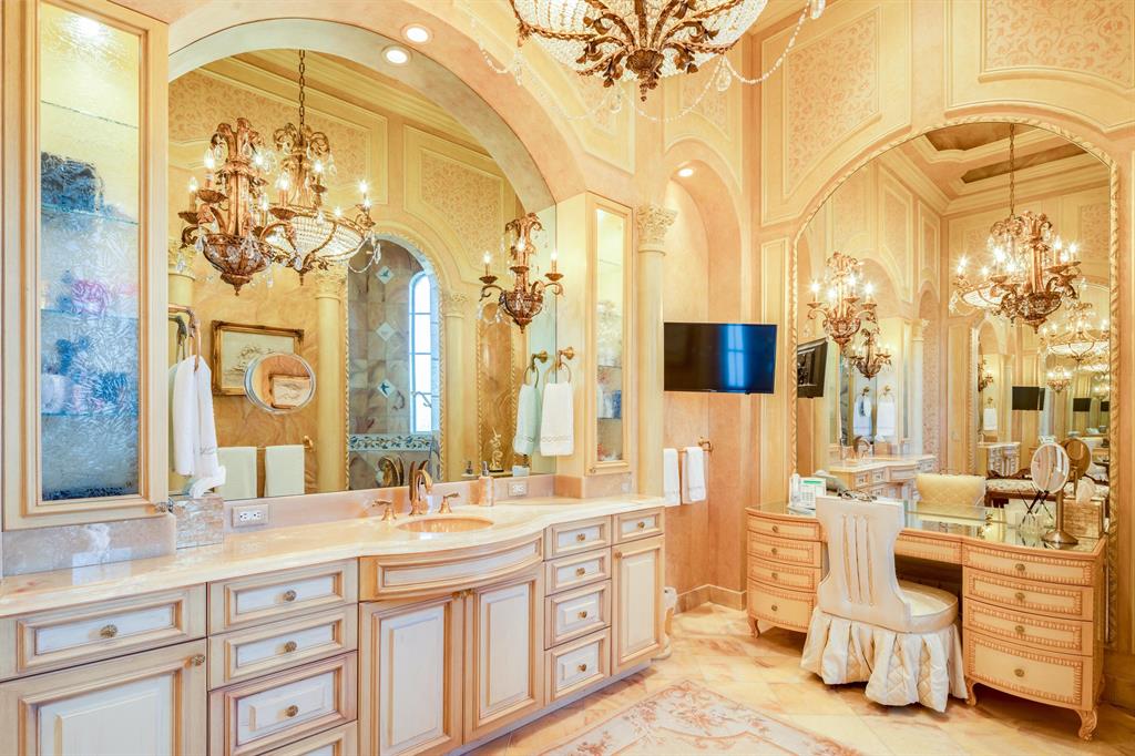 BEARS CLUB - Residential