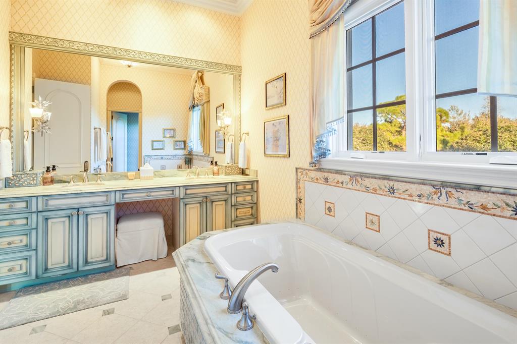 BEARS CLUB - Residential