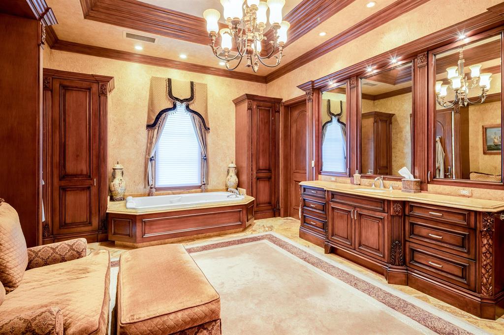 BEARS CLUB - Residential