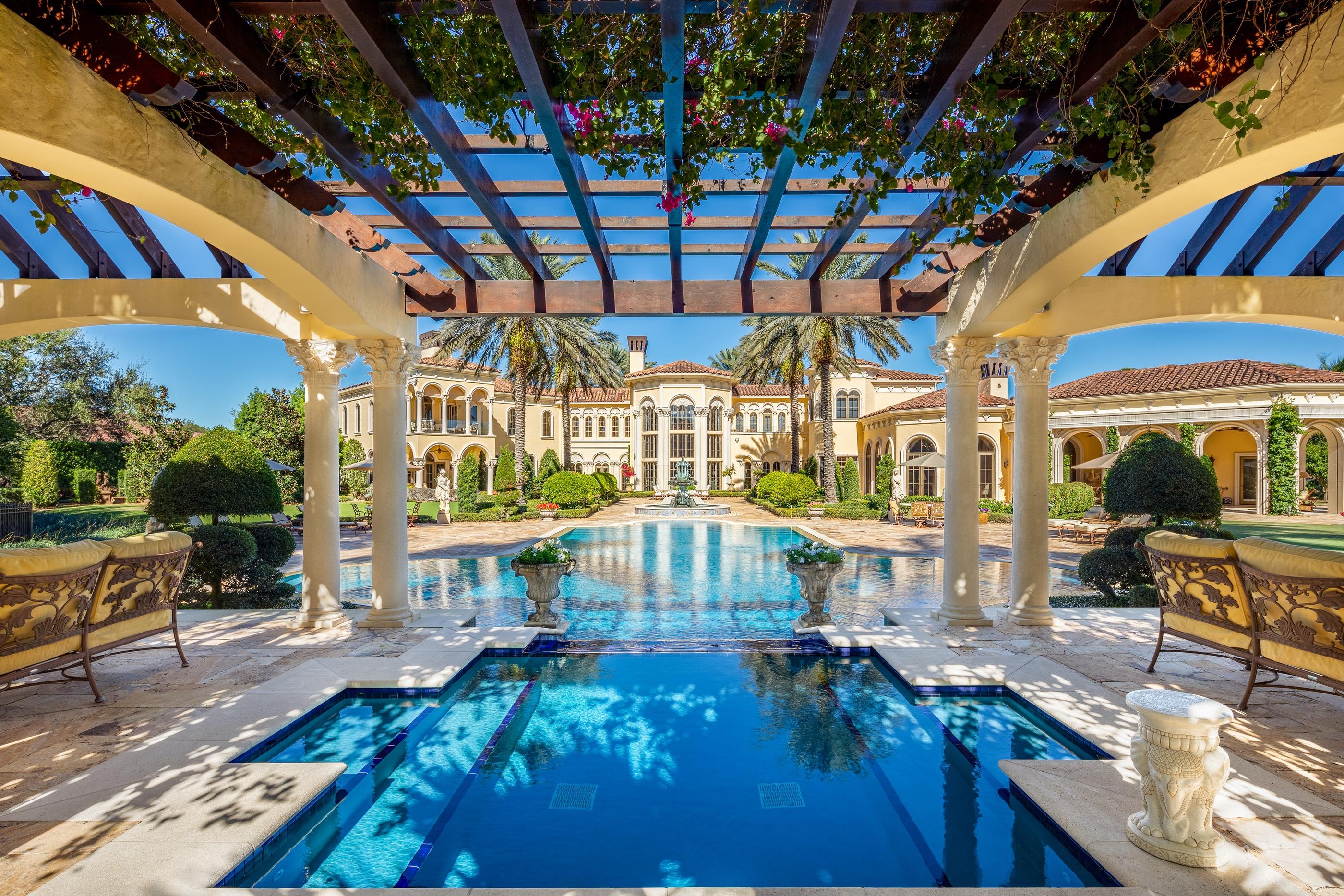 BEARS CLUB - Residential