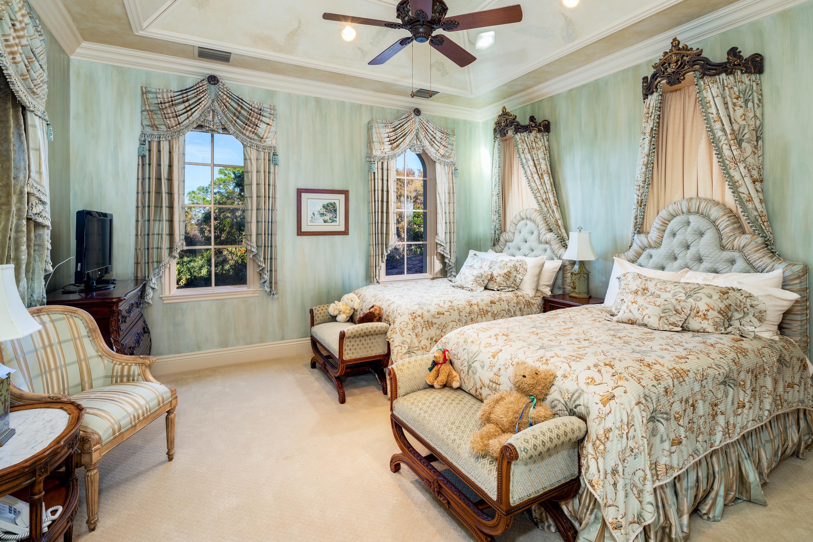 BEARS CLUB - Residential