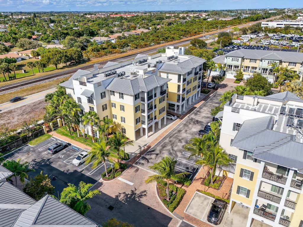 Photo of 3130 W LATITUDE Circle #302, Delray Beach, FL 33483 (MLS # B26060194)