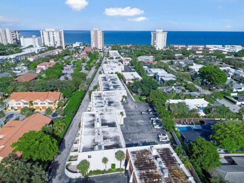 A home in Lauderdale By The Sea