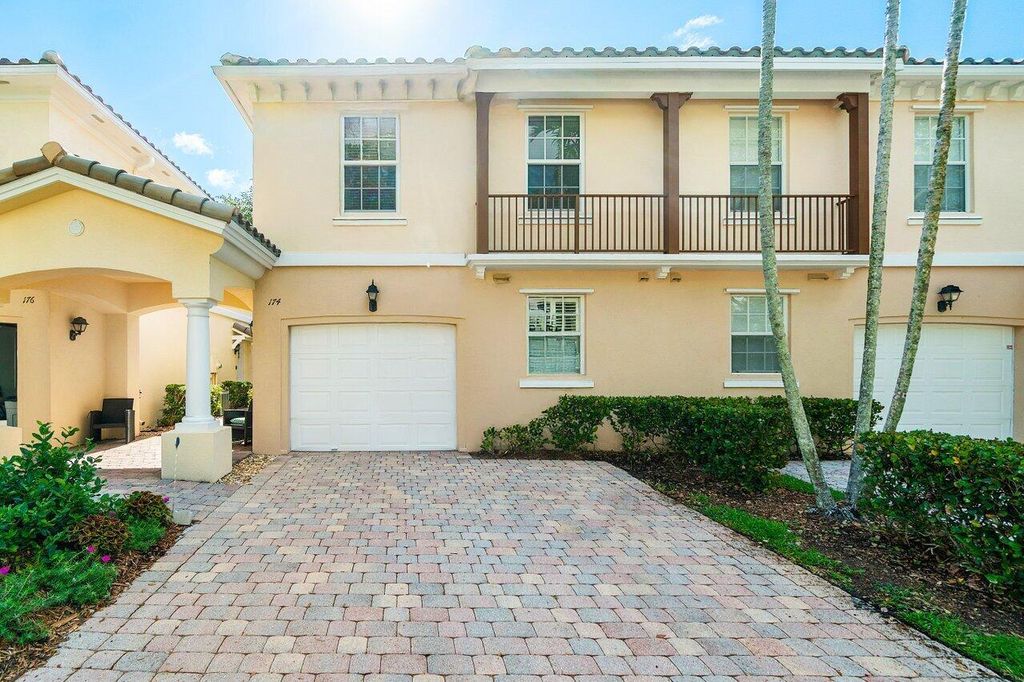 Photo of 174 Santa Barbara Way, Palm Beach Gardens, FL 33410 (MLS # R11089875)