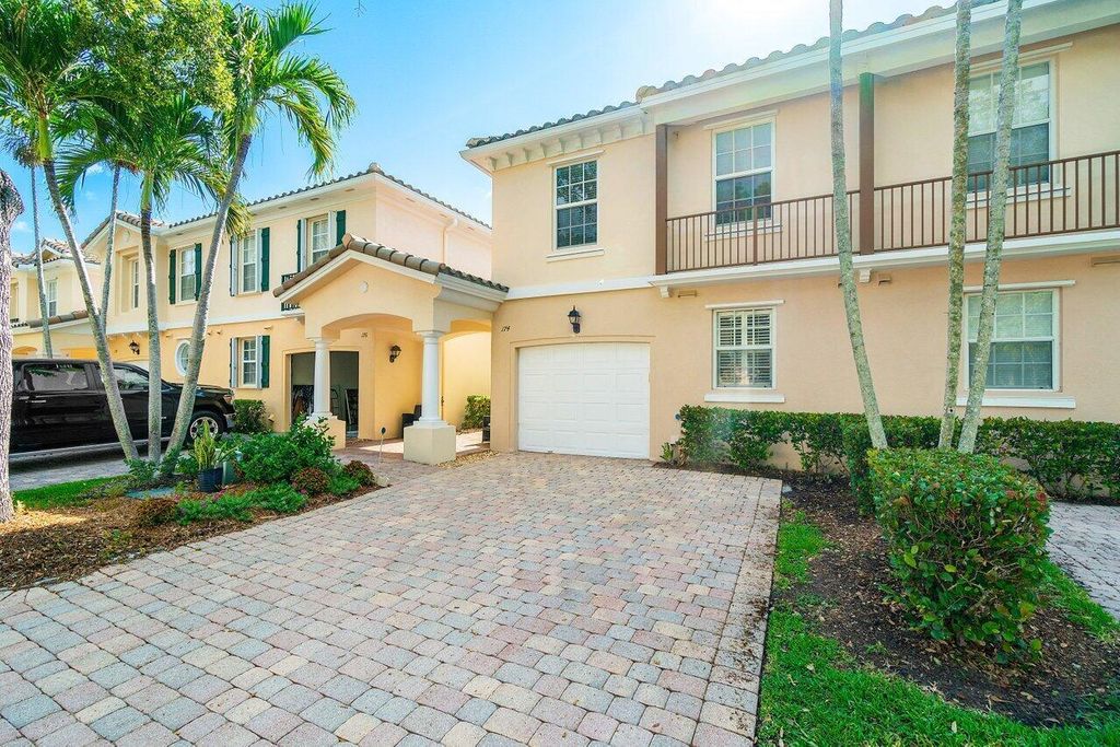 Photo of 174 Santa Barbara Way, Palm Beach Gardens, FL 33410 (MLS # R11089875)