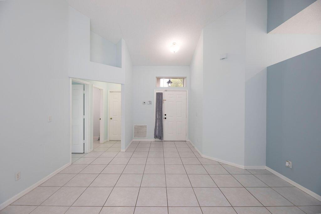 PORT ST LUCIE-SECTION 41 - Residential Lease