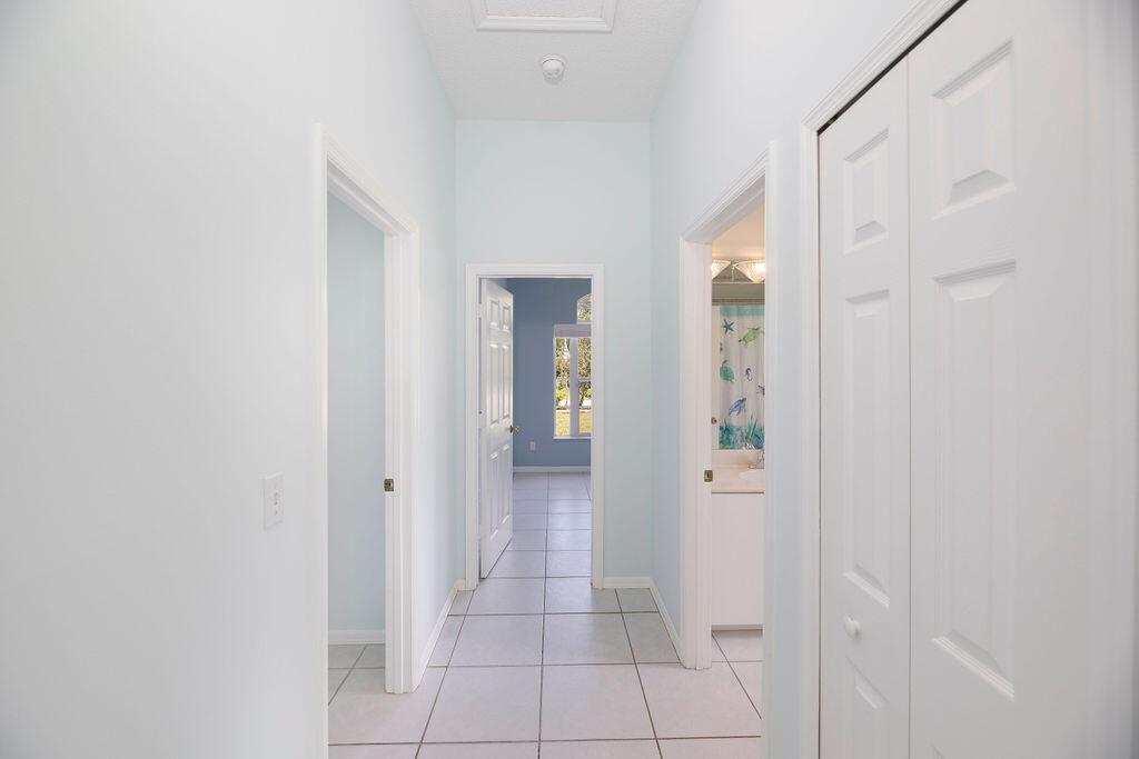 PORT ST LUCIE-SECTION 41 - Residential Lease