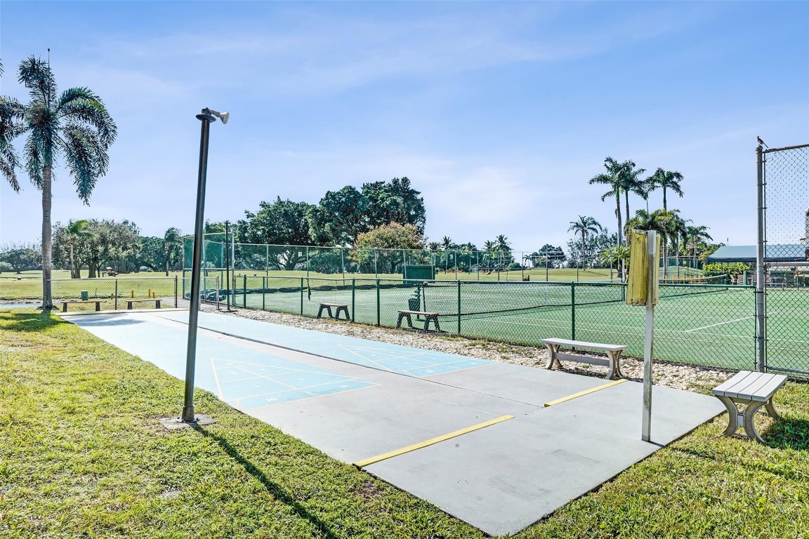 Hollybrook Golf & Tennis - Residential