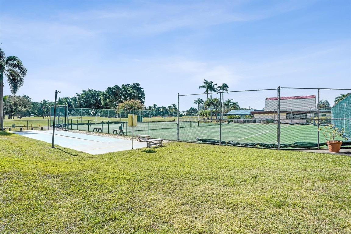 Hollybrook Golf & Tennis - Residential
