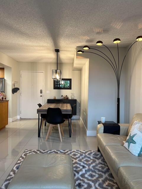 LAKESHORE CLUB CONDO - Residential Lease