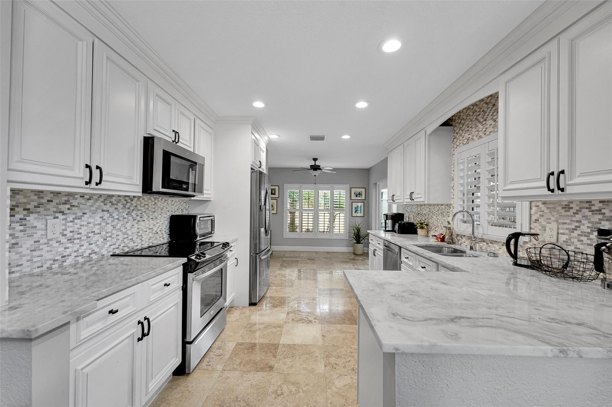 Palm Aire Oaks Course Est - Residential Lease