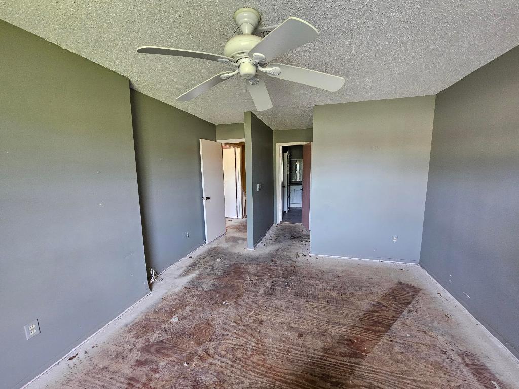 VILLAS ON THE GREEN CONDO - Residential