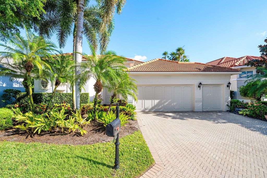 Photo of 146 Banyan Isle Drive, Palm Beach Gardens, FL 33418 (MLS # R11141669)