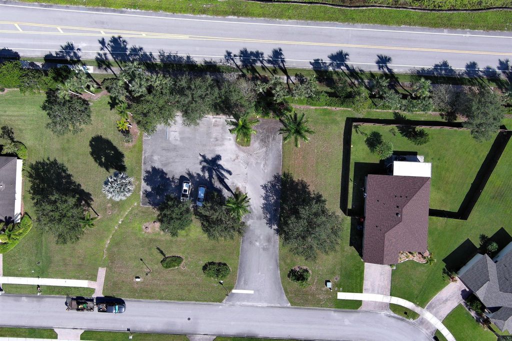 Photo of 9855 E Verona Circle, Vero Beach, FL 32966 (MLS # R11134388)