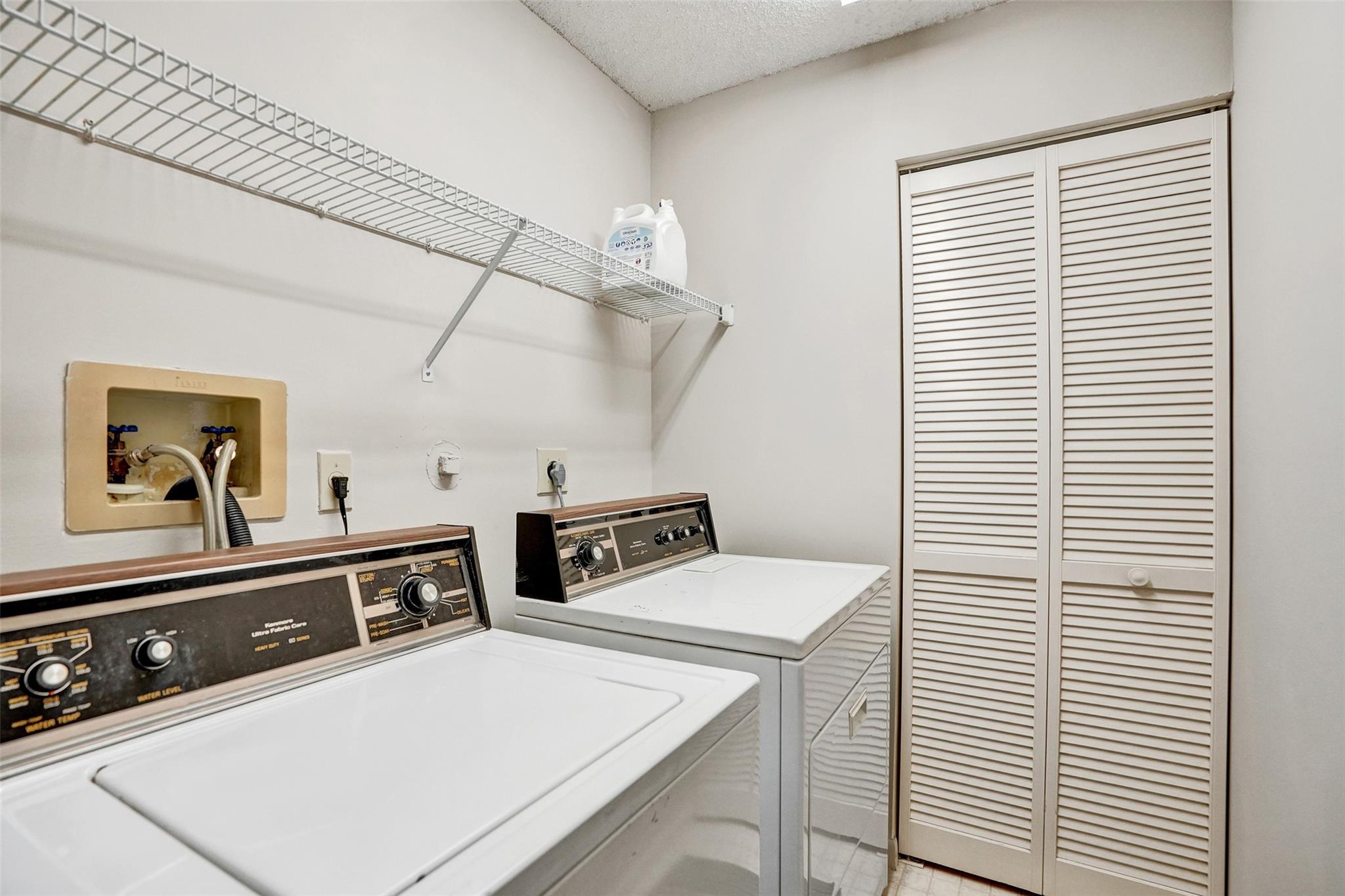 New River Estates Sec Ele - Residential