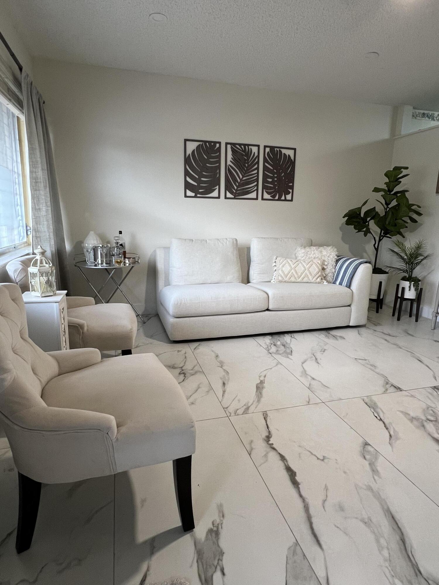 900 SW 10th Terrace S20
