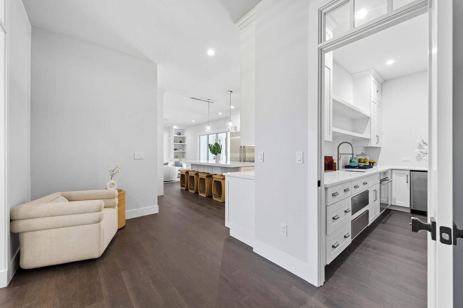 HIDDEN KEY NORTH - Residential