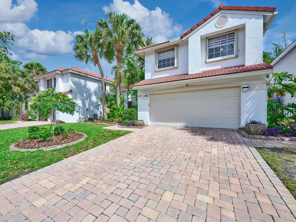Photo of 10414 Buena Ventura Drive, Boca Raton, FL 33498 (MLS # B26012659)